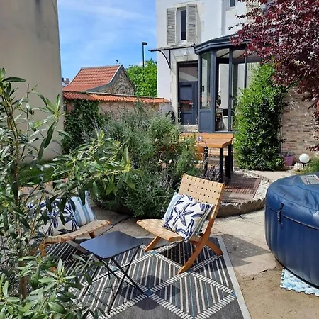 Apartment F1 Proche Des Thermes