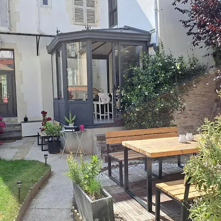 F1 Proche Des Thermes Apartment *